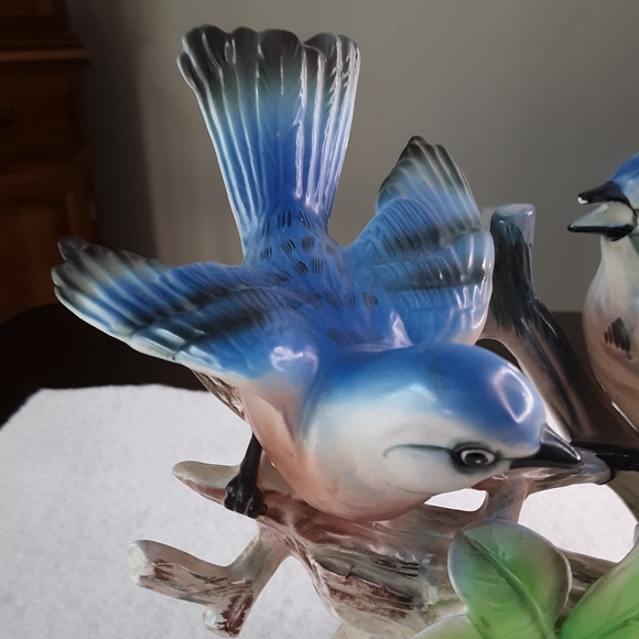 Collectible figurine Blue Jays resting on tree branch. - Picture 5 of 7